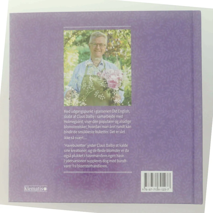 Blomster i vaser og skåle af Claus Dalby (Bog)