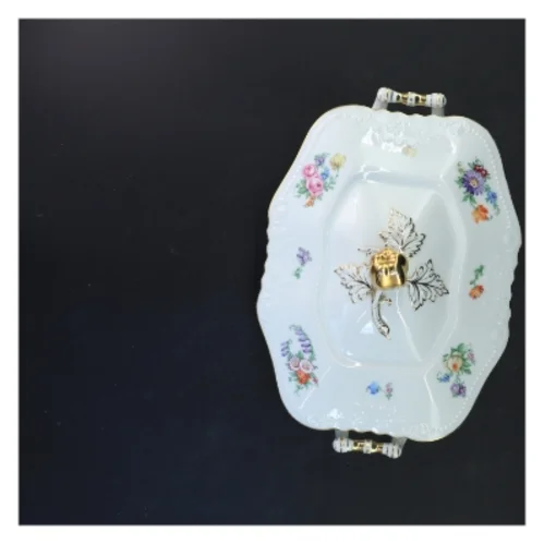 Porcelæn serveringsskål med låg (str. 27x17x8 cm)