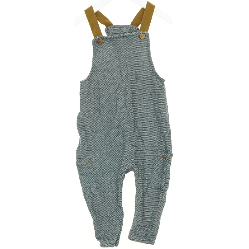 Buksedragt fra Zara (str. 92 cm)