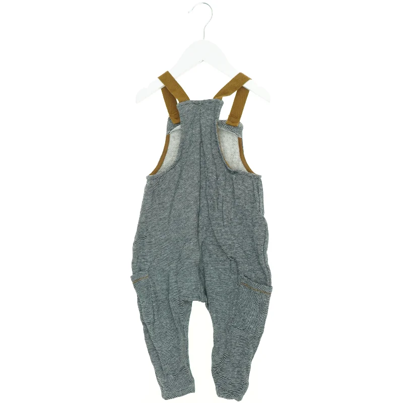 Buksedragt fra Zara (str. 92 cm)