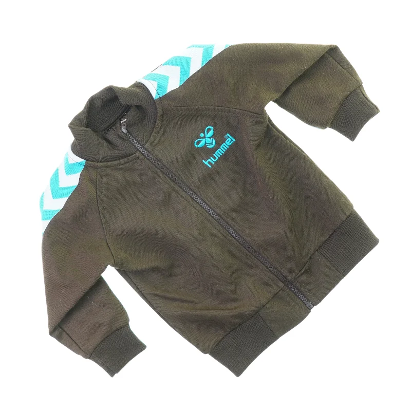 Trøje fra Hummel (str. 74)