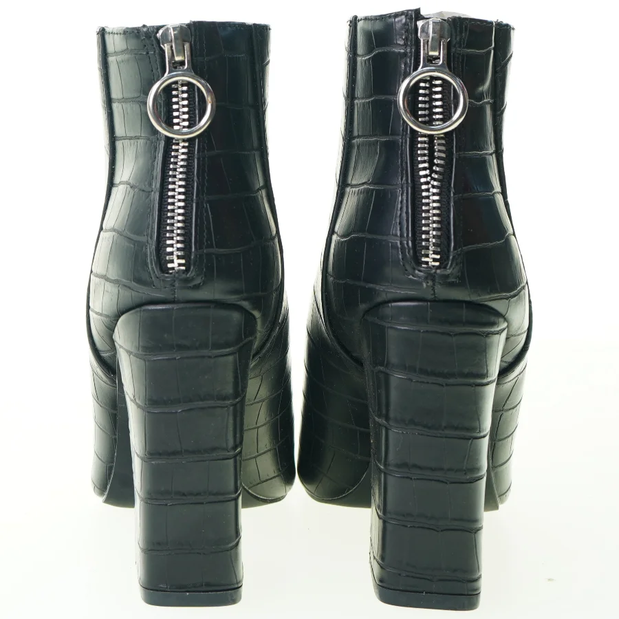 Støvler med hæl fra Just Fab (str. 39)