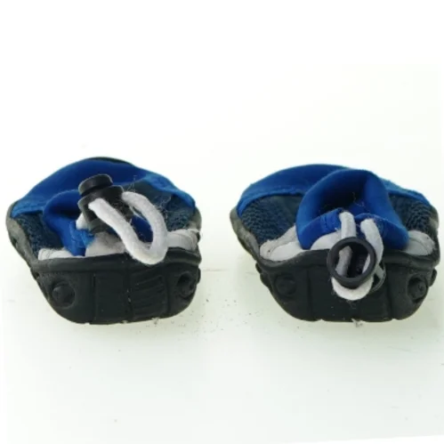 Bade-sko fra Free And Fun (str. 21)