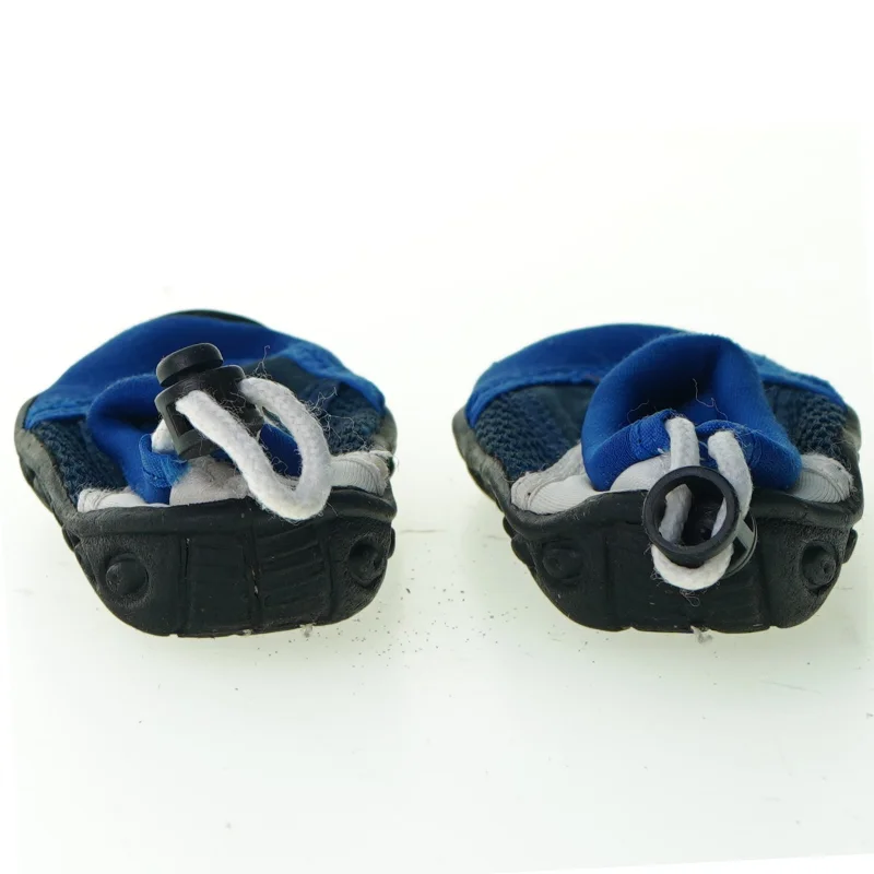 Bade-sko fra Free And Fun (str. 21)