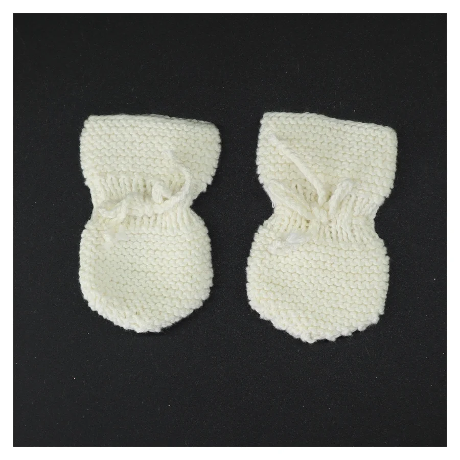 Håndstrikkede babyvanter (str. 11 cm)