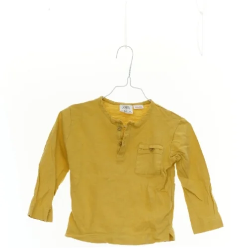 Bluse fra Zara (str. 92 cm)