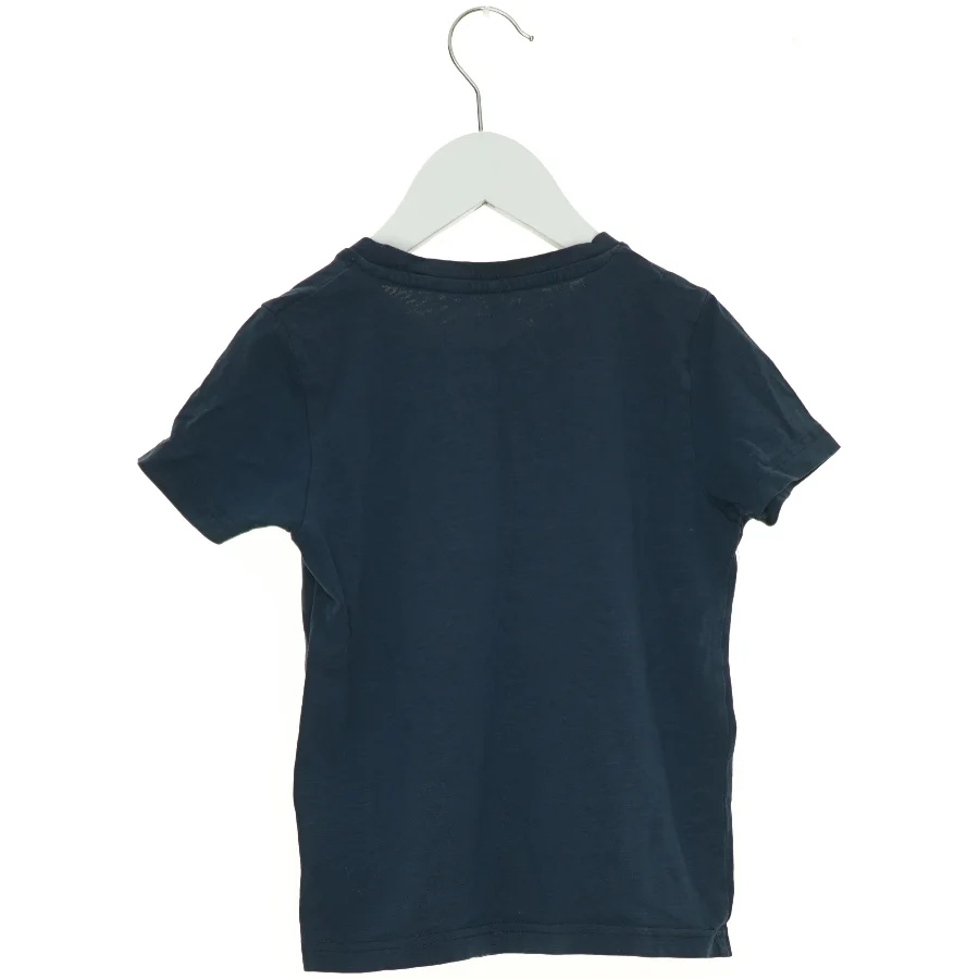 T-Shirt fra Name It (str. 110 cm)