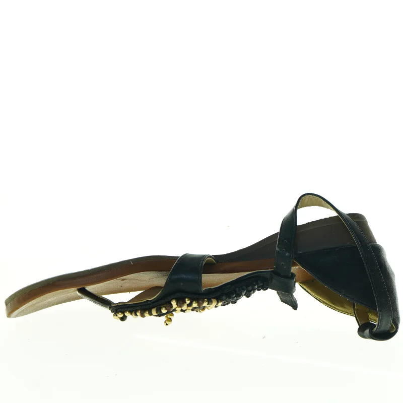 Sorte sandaler med perledetaljer (str. 39)