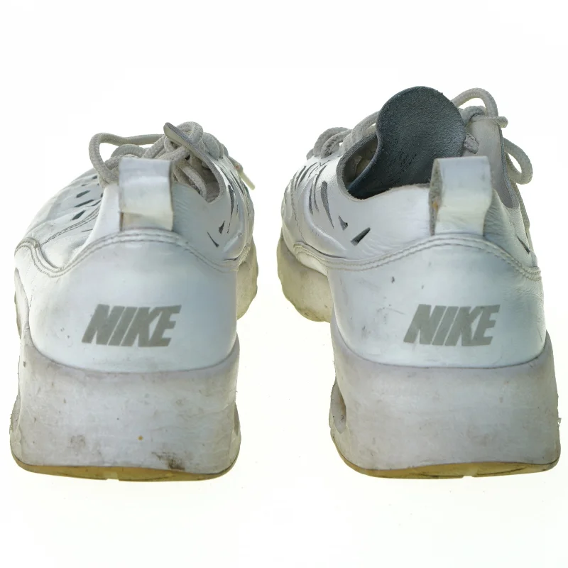 Sko fra Nike (str. 37,5)