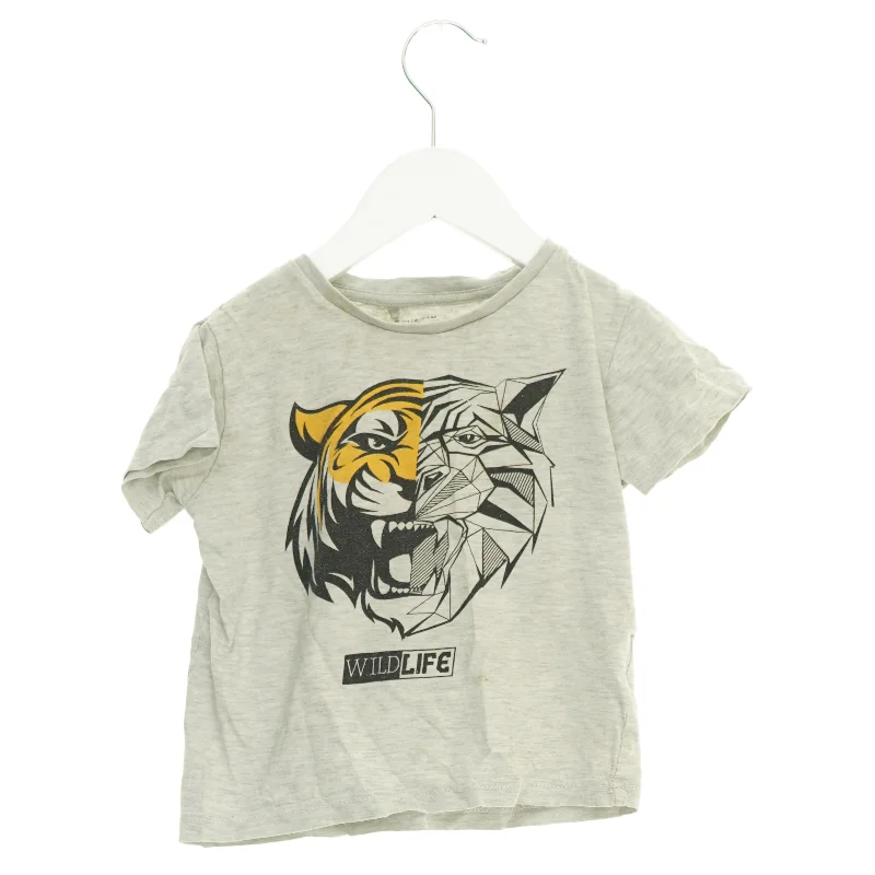 T-Shirt fra VRS (str. 104 cm)