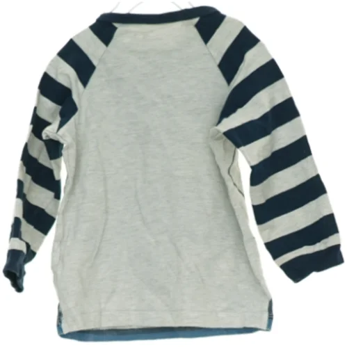 Bluse fra VRS (str. 86 cm)