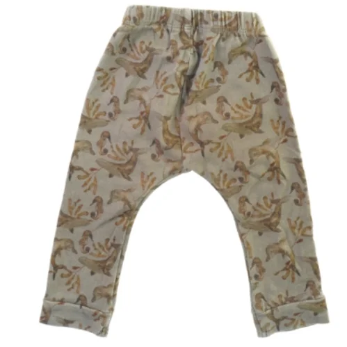 Bukser fra Lil atelier (str. 68)