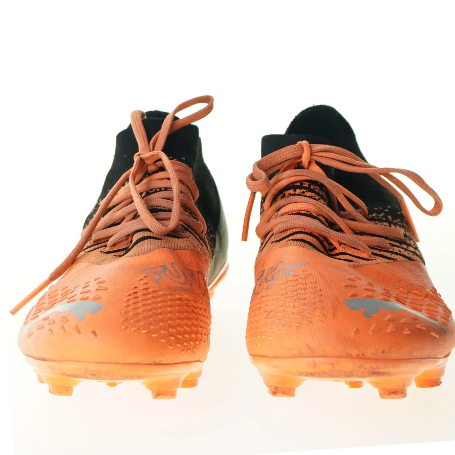 Fodboldstøvler fra Puma (str. 38)