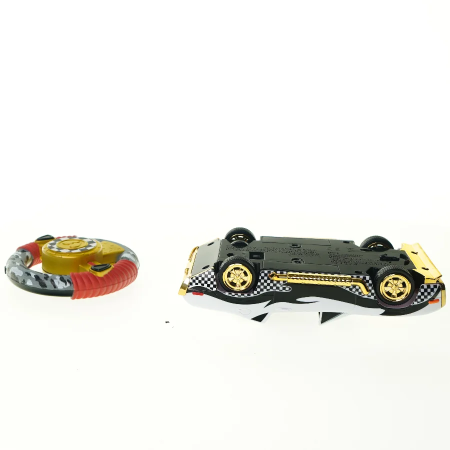 Legetøjsbil med tilhørende rat fra Lol Surprise (str. 21 x 10 x 5 cm)