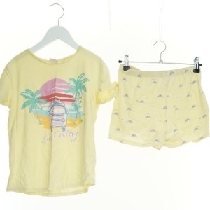 Børnetøj sæt, t-shirt og shorts fra Zara (str. 140 cm)