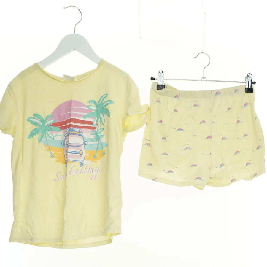 Børnetøj sæt, t-shirt og shorts fra Zara (str. 140 cm)