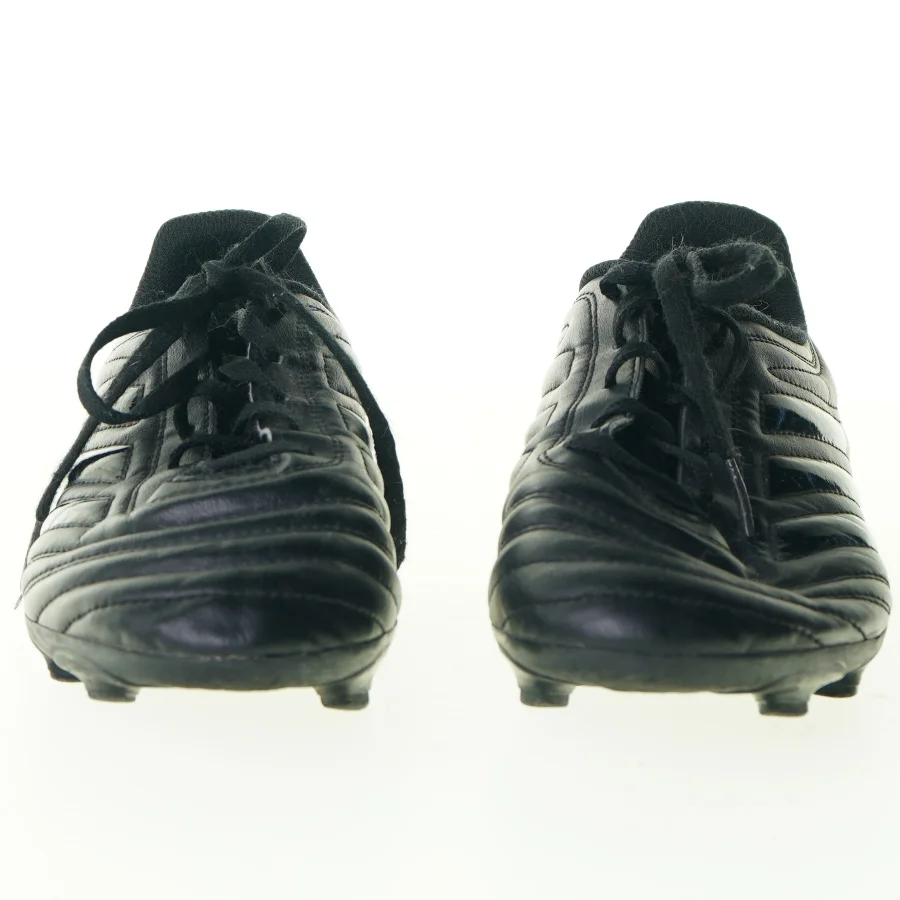 Fodboldstøvler fra Adidas (str. 38)