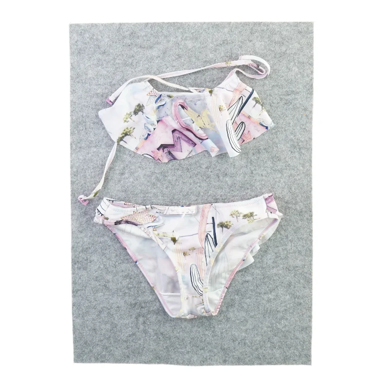 Bikini fra Molo (str. 146)