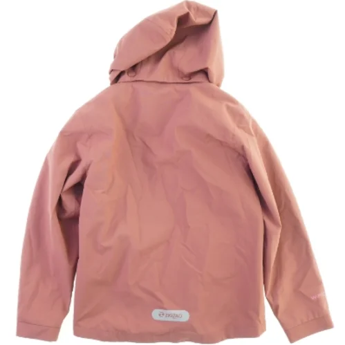 Regnjakke fra Zigzag (str. 128-134, Se billedet)