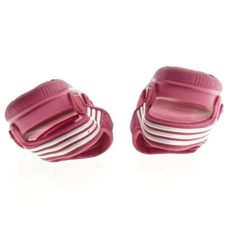 badesandaler fra Adidas (str. 25)