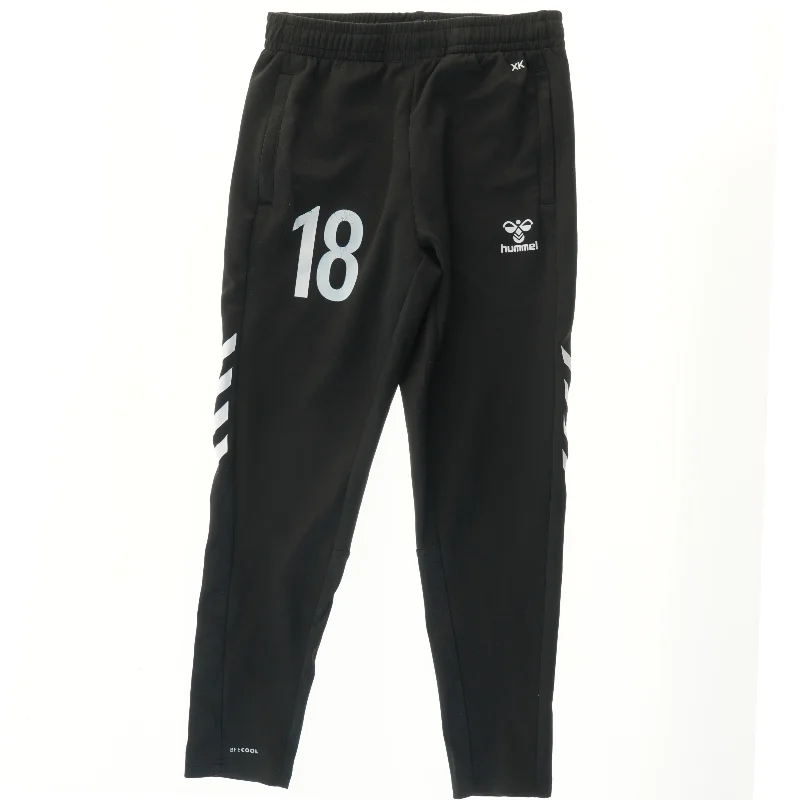 Træningsbukser med nummer 18 fra Hummel (str. 152)