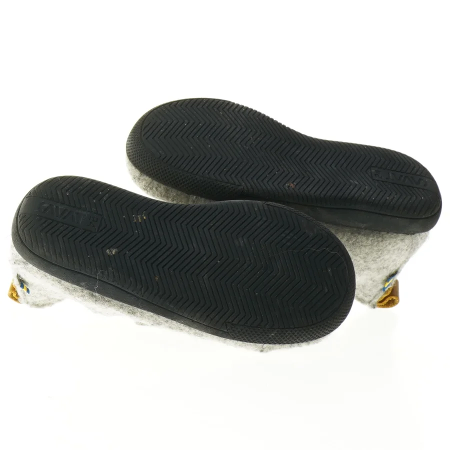 Filt hjemmesko fra Kavat (str. 24)