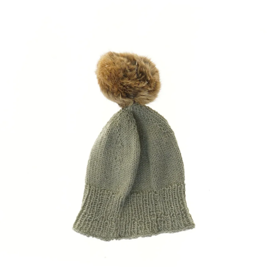 Børnehue i blød merino uld med kvast fra Nørgaard (str. 18x19 cm)