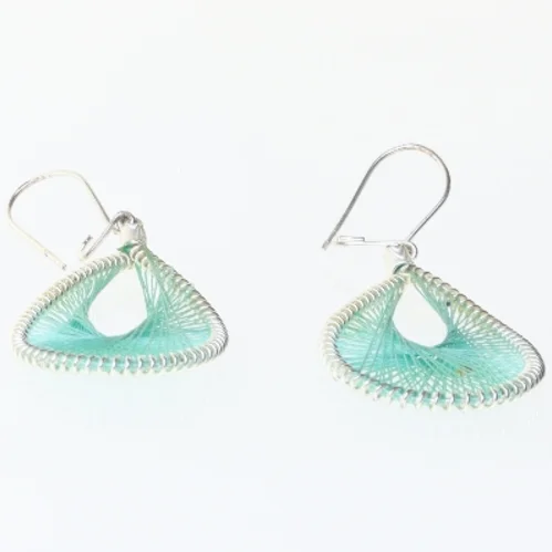 Unikke øreringe med tråd design fra Camilla Krøyer Jewellery (str. 60 mm)