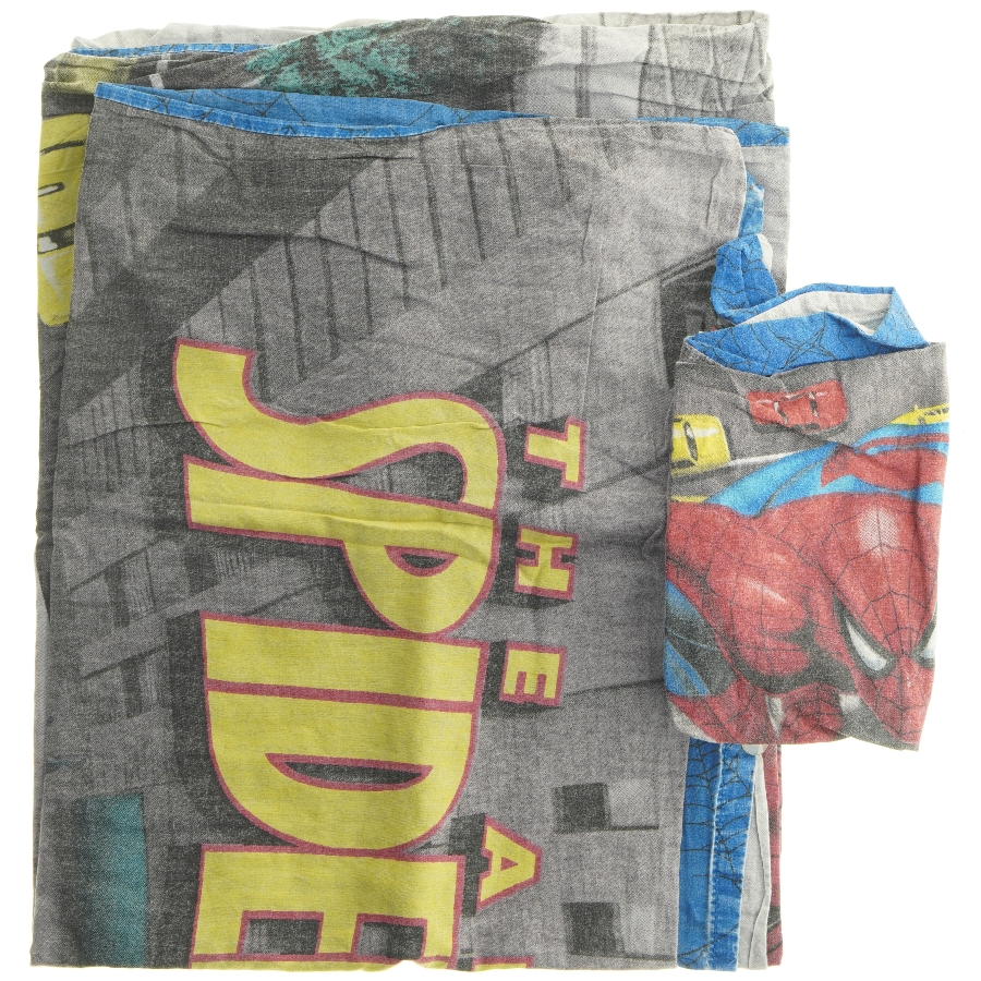 Spider-Man junior sengetøj fra Marvel (str. 41x40 & 90x140 cm)