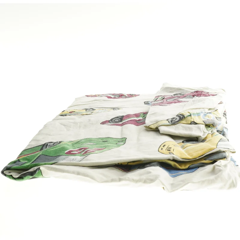 Sengetøj med bilmotiver (str. 56x58 & 134x188 cm)