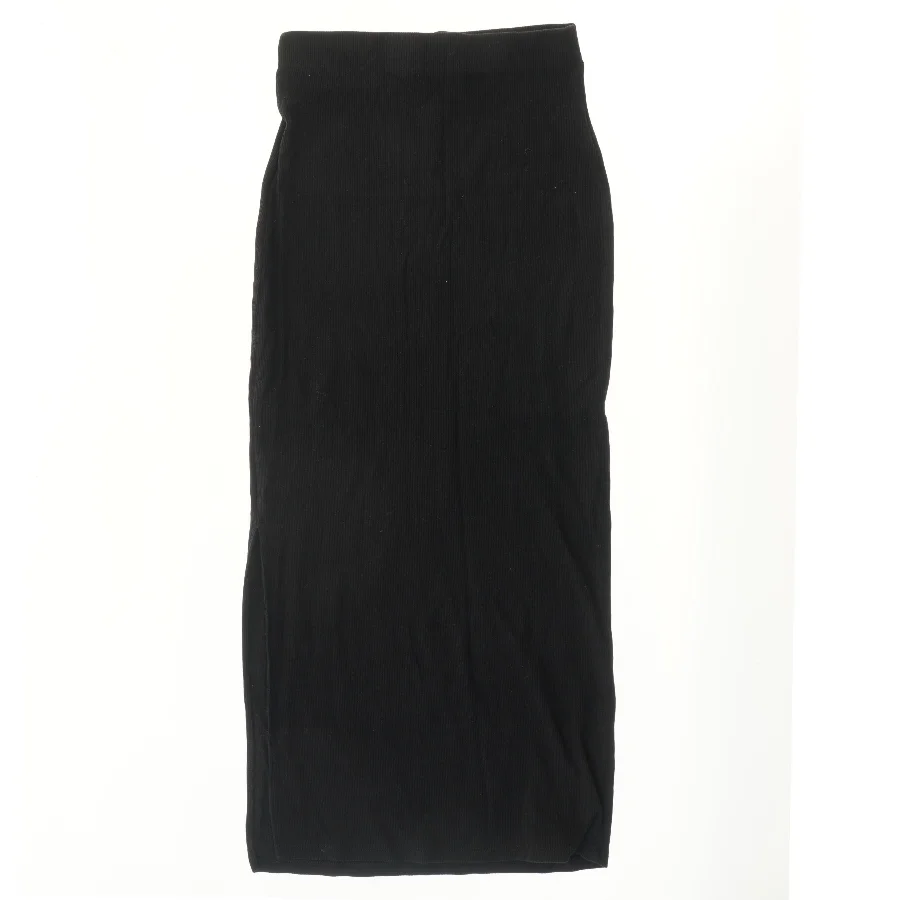 Lang sort nederdel fra Stradivarius (str. XS)