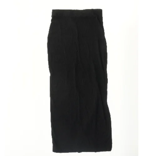 Lang sort nederdel fra Stradivarius (str. XS)