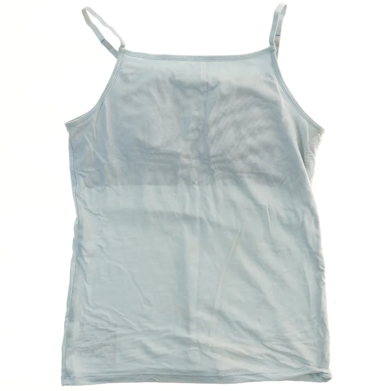 Uniqlo top med stropper og BH støtte puder fra Airism (str. 176)