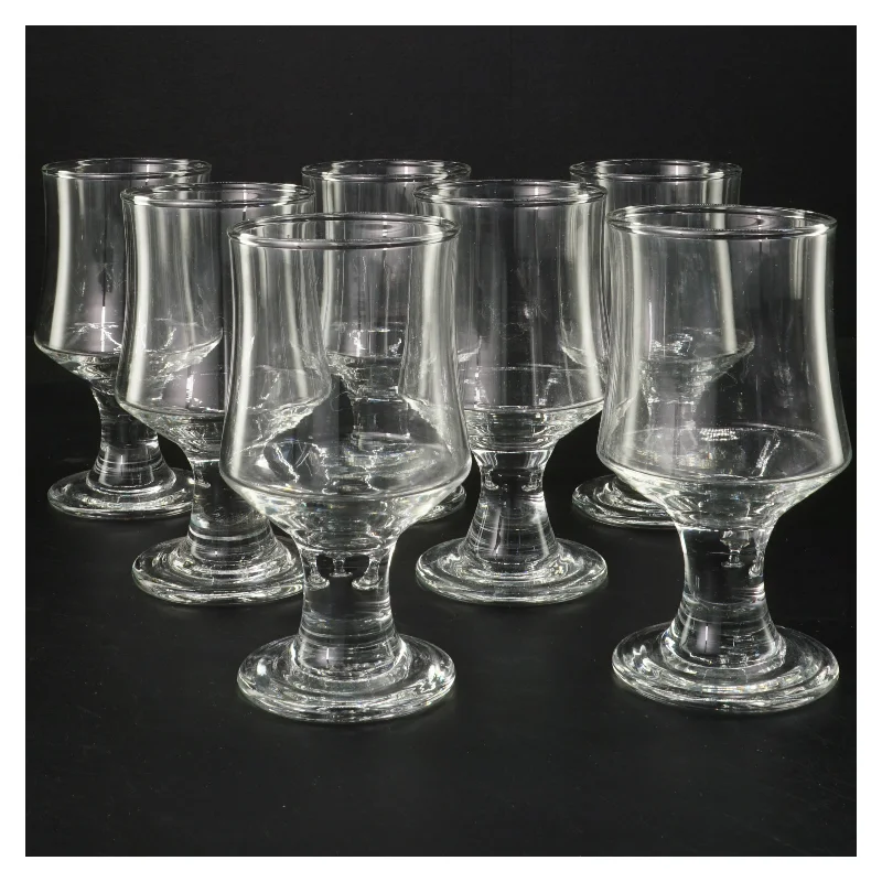 7 stk klare glas (str. 7 stk Ø 6,5 cm længde 13 cm)