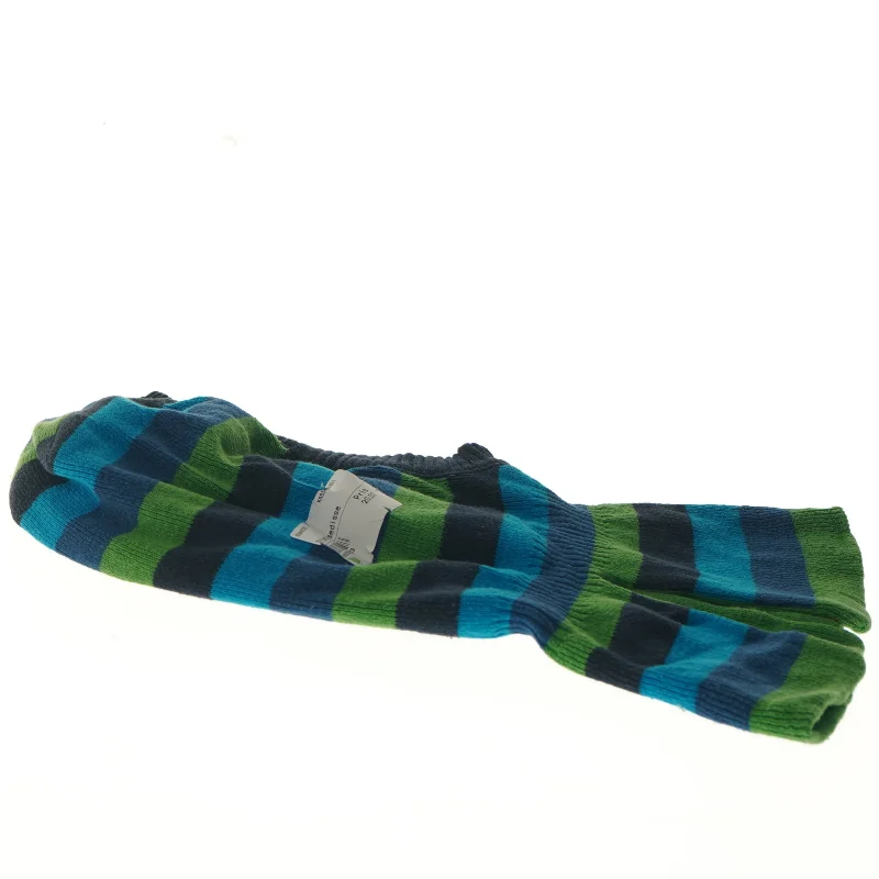 Strikket elefanthue fra Name It (str. 86)