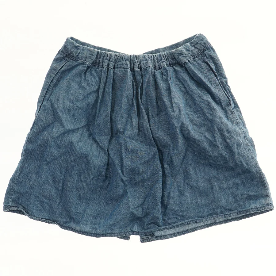 Denim nederdel med knapper fra H&M (str. 134)