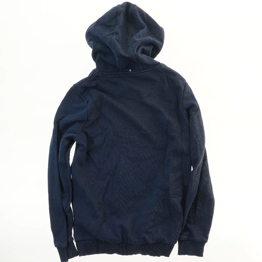 Blå hættetrøje med logo fra Fila (str. 146)