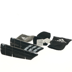 Fodbold benskinner Adidas fra Adidas (str. 19,5x8 cm)