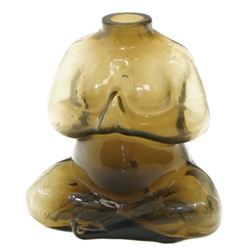 Glasfigur vase fra MoMa formet som siddende figur (str. 12,5x12 cm)