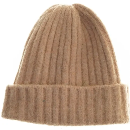 Beige strikhue fra Pieces (str. 24x23 cm)