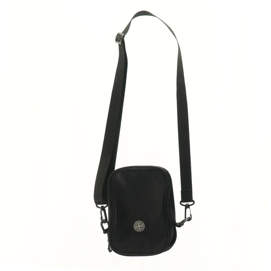 Skuldertaske i sort fra Stone Island (str. 20x15 cm)