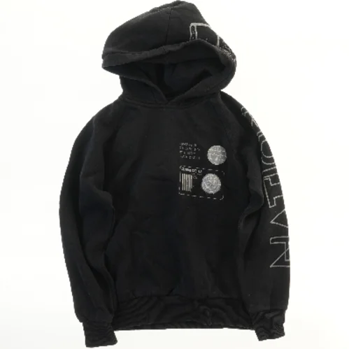 Sort hættetrøje med grafisk print fra First grade (str. XS)