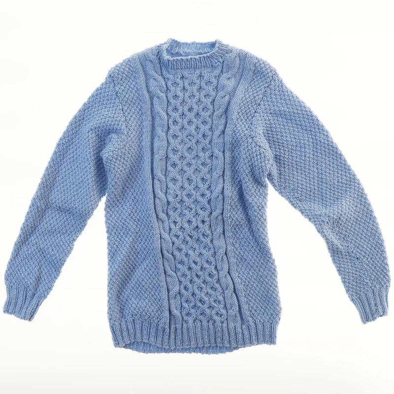 Strikket sweater med kabelmønster (str.  31x57 cm)