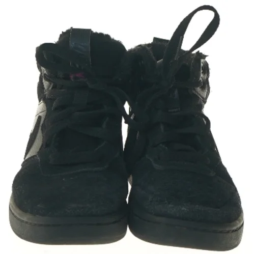 Nike sneakers til børn ( længde 22,5 cm)