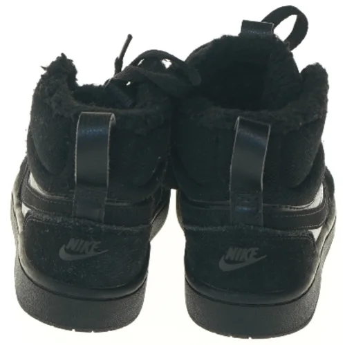 Nike sneakers til børn ( længde 22,5 cm)