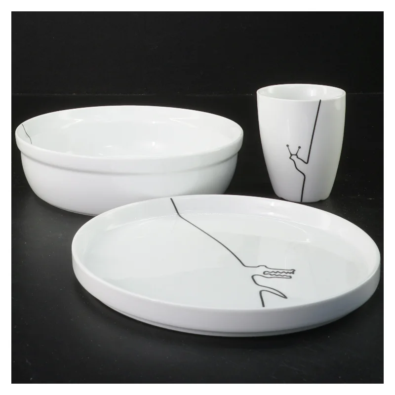 Børnesæt med 3 dele i porcelæn fra Menu (str. Ø 17,5 & 6,5 & 17,5 cm)
