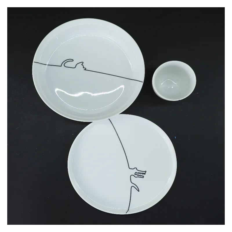 Børnesæt med 3 dele i porcelæn fra Menu (str. Ø 17,5 & 6,5 & 17,5 cm)