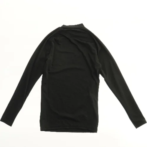 Langærmet sportstrøje fra Decathlon (str. 158)