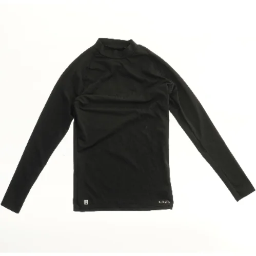 Langærmet sportstrøje fra Decathlon (str. 158)