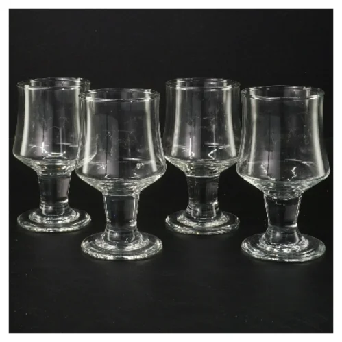 Sæt med 4 glas (str. 4 stk Ø 6 cm højde 11,5 cm)